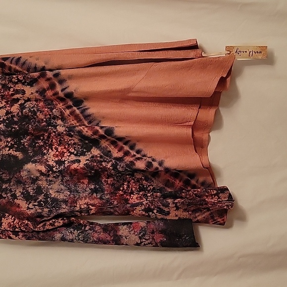 WORLD UNITY TOP - Picture 2 of 8